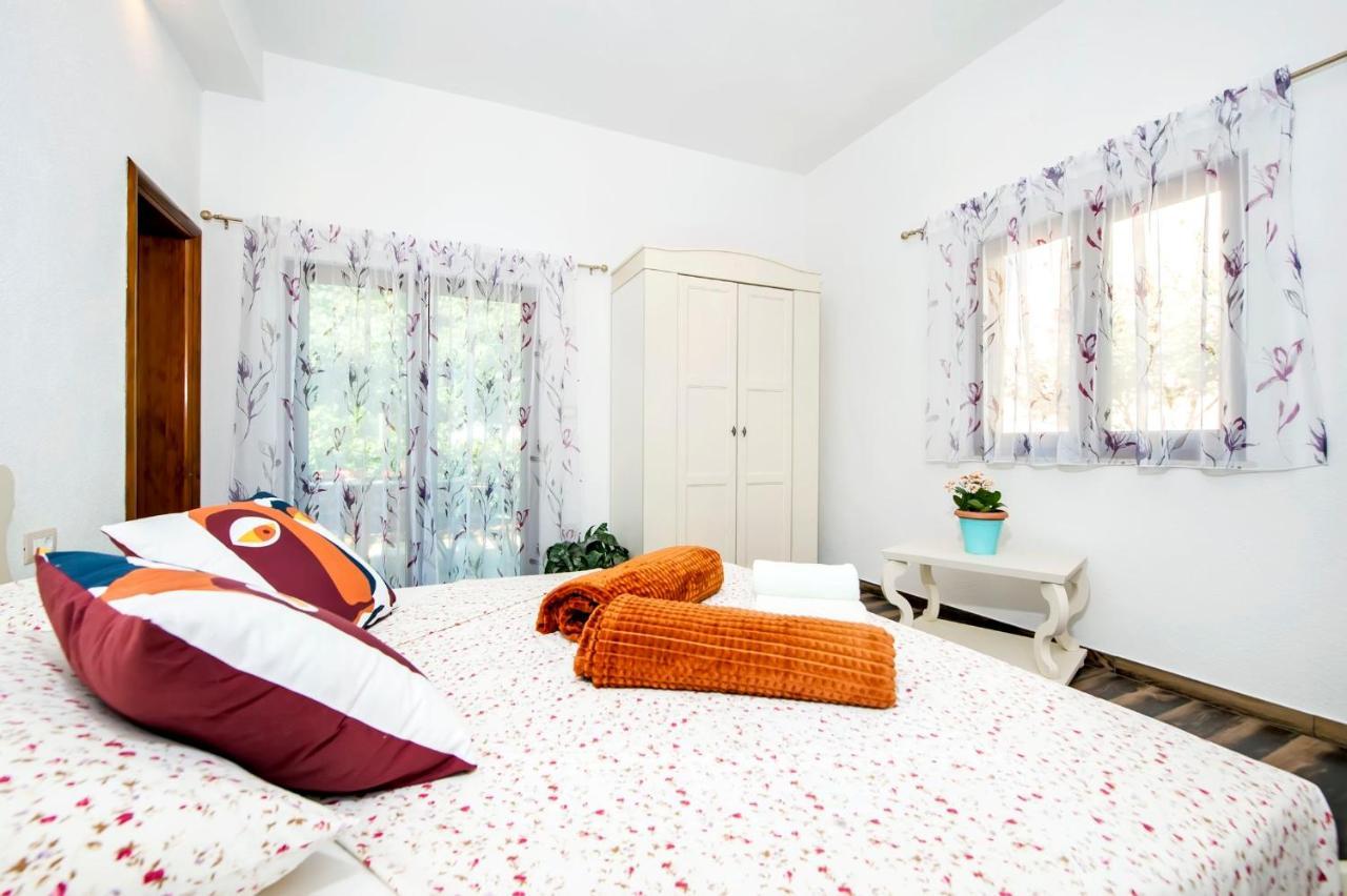 Apartments Karmen Rovinj Bagian luar foto