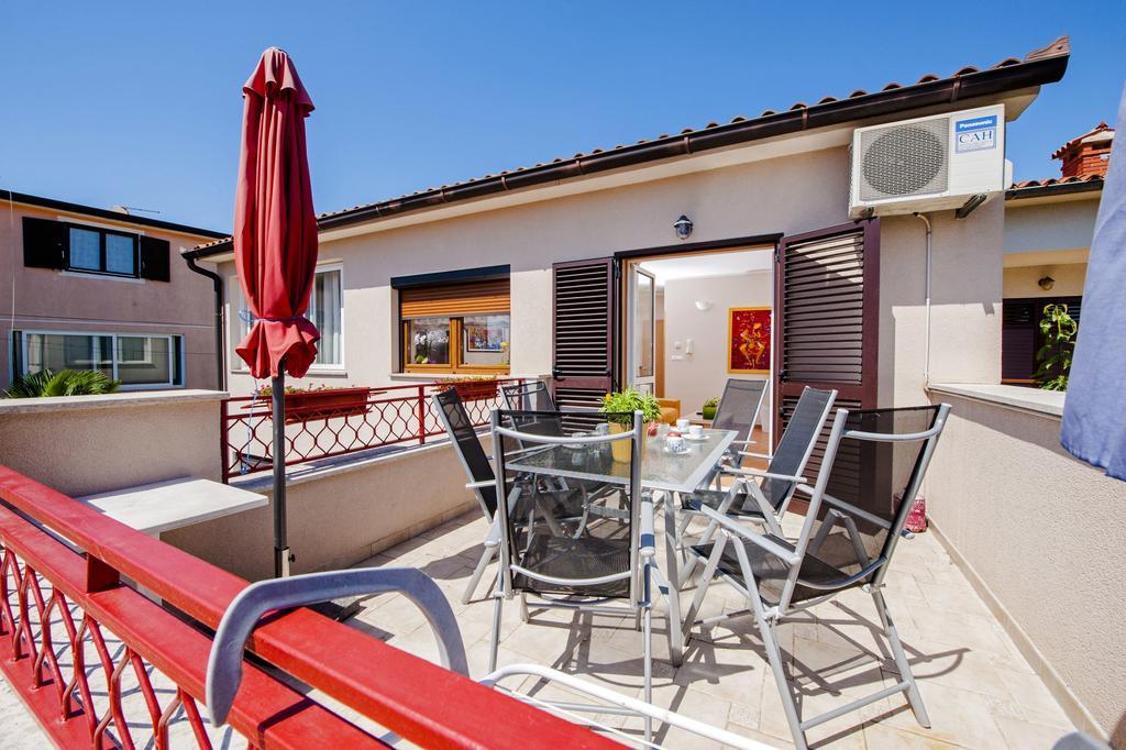 Apartments Karmen Rovinj Bagian luar foto